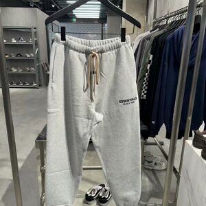 Fear of God Essentials Fleece Sweatpant in Light Heather Gray